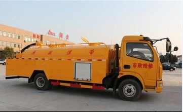 <b>管道疏通车系列</b>